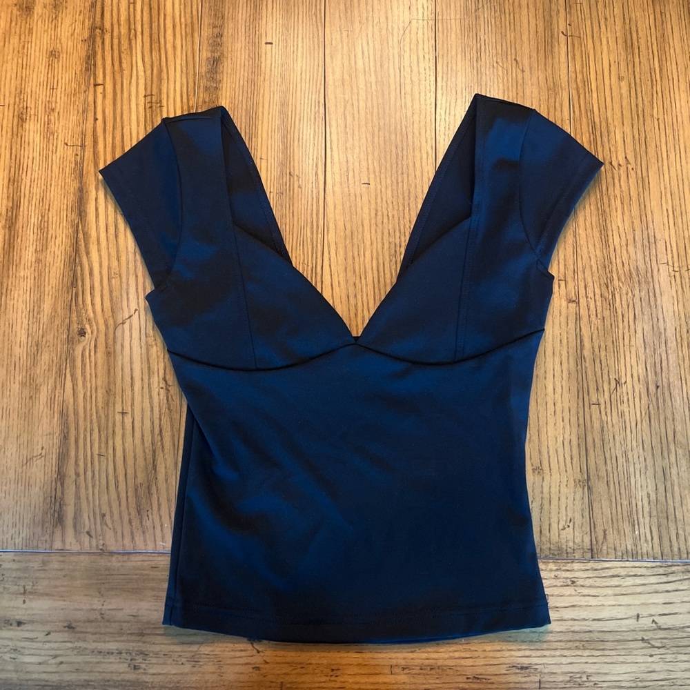 Chic Black V-Neck Crop Top